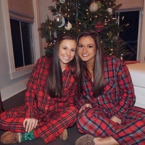 Meet your Posher, Carli